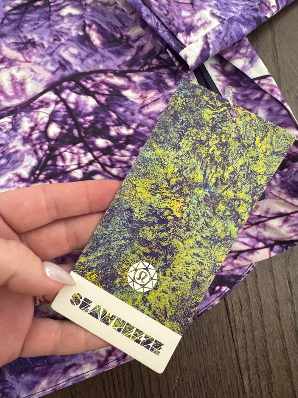 Lululemon | Rain is calling jacket | Seawheeze Exclusive NWT | size 6 - Picture 5 of 9